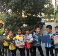 繪海報、走社區 杭州伢兒們挨家挨戶宣傳環保理念