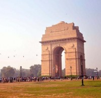 印度首都:街道幾乎見不到環(huán)保分類垃圾桶,垃圾堆17層樓高