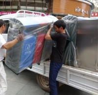 新干城管添置分類垃圾箱，為創(chuàng)城助力，為文明“添彩”