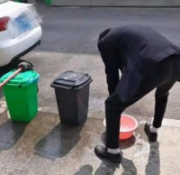 2月,給全村的垃圾桶來個大掃除