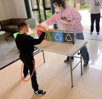 垃圾分類親子同行,美麗城鎮你我共建