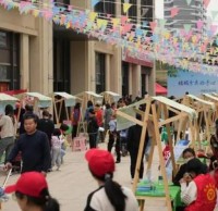 武漢光谷華誠(chéng)里社區(qū)開(kāi)展垃圾分類(lèi)宣傳活動(dòng)